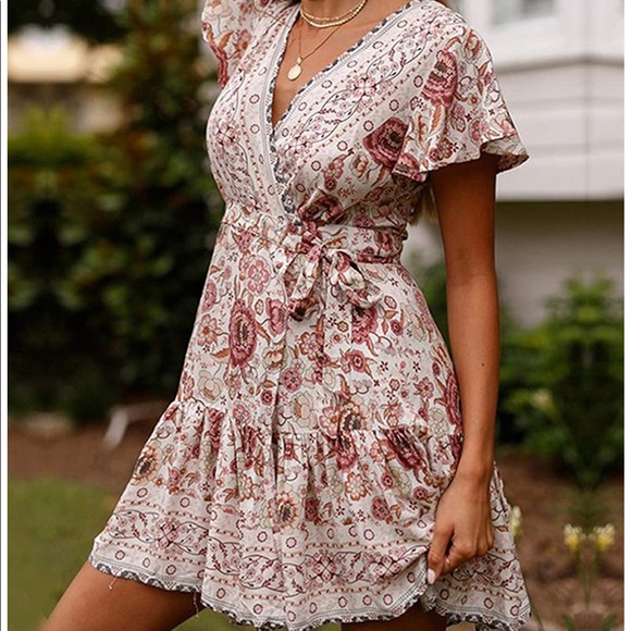 🎉HP🎉 Boho Floral Wrap Midi Dress - Picture 5 of 11